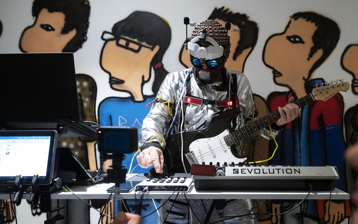 173_KAT0302_Goljat_ZDAJJETUKAJ